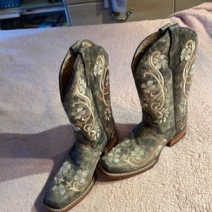 Cowboy boots new